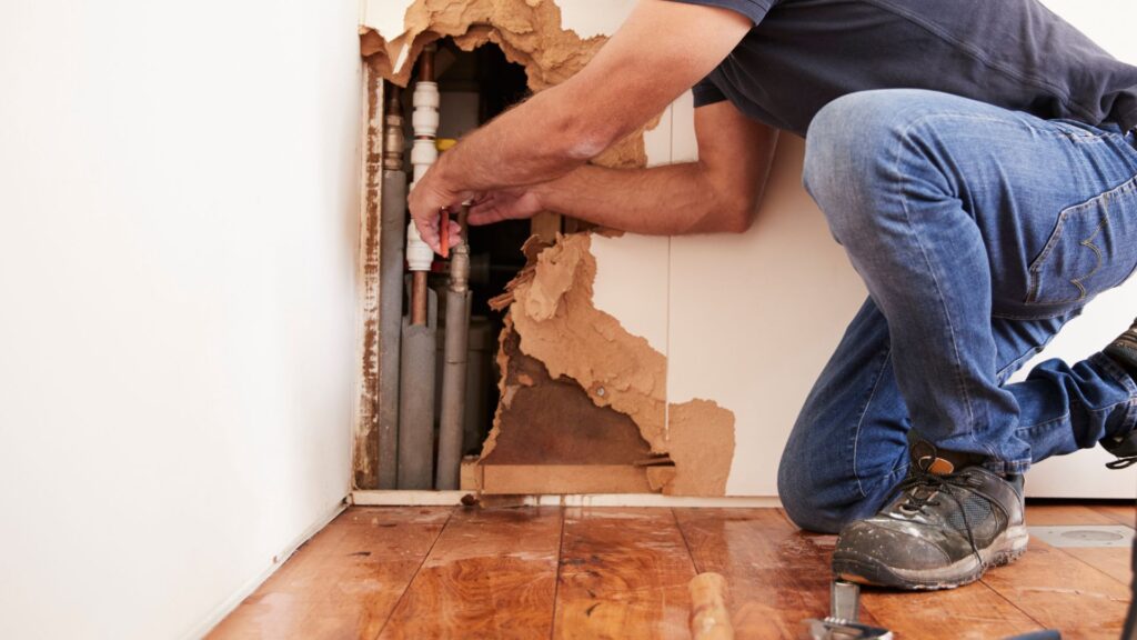 Rohrbruch in Düsseldorf - Klempner in Düsseldorf - Rohrreinigung - Rohrsanierung - Kanalreinigung - Abflussreinigung - Klempnernotdienst