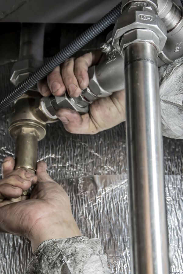 Notfall Klempner Düsseldorf – Rohrbruch & Sanitärprobleme schnell beheben - Klempner