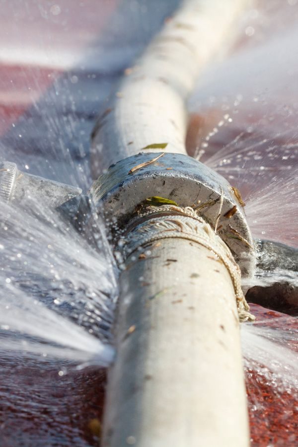 Rohrbruch in Düsseldorf - Klempner in Düsseldorf - Rohrreinigung - Rohrsanierung - Kanalreinigung - Abflussreinigung - Klempnernotdienst
